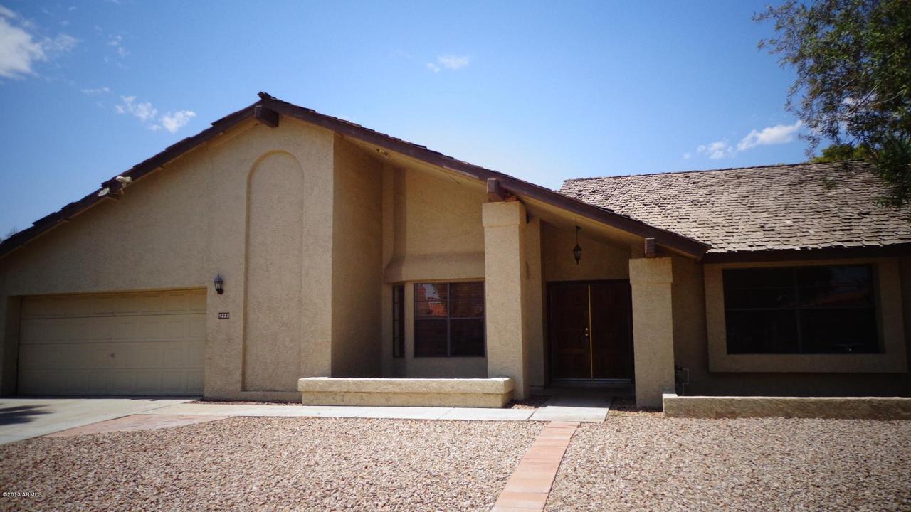 9222 S Heather Dr., Tempe, AZ 85284