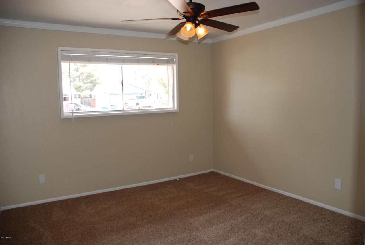 226 E Woodman Dr., Tempe, AZ 85283