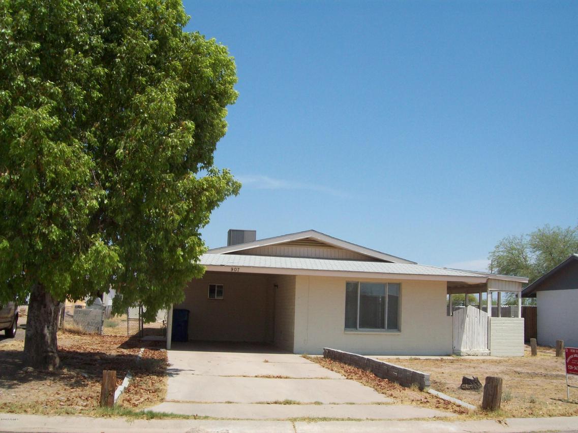 907 N Grand Dr., Apache Junction, AZ 85220