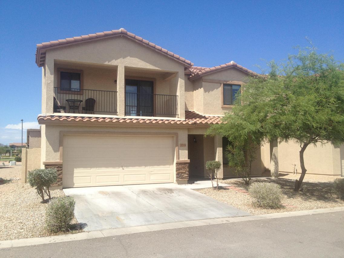 2218 E Cochise Ave., Apache Junction, AZ 85119