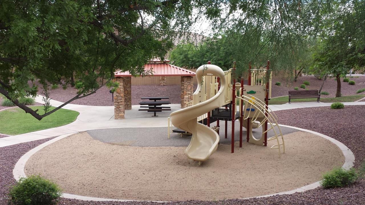 2555 W Amber Sun Dr., Phoenix, AZ 85085