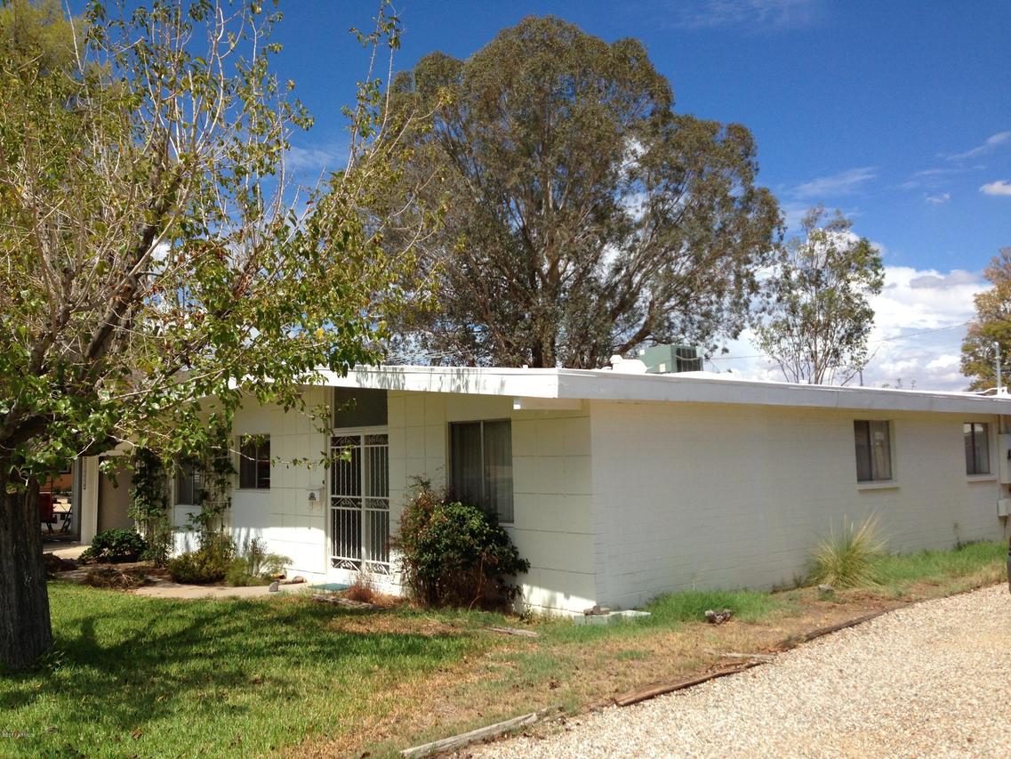 2202 E Claire Dr., Phoenix, AZ 85022