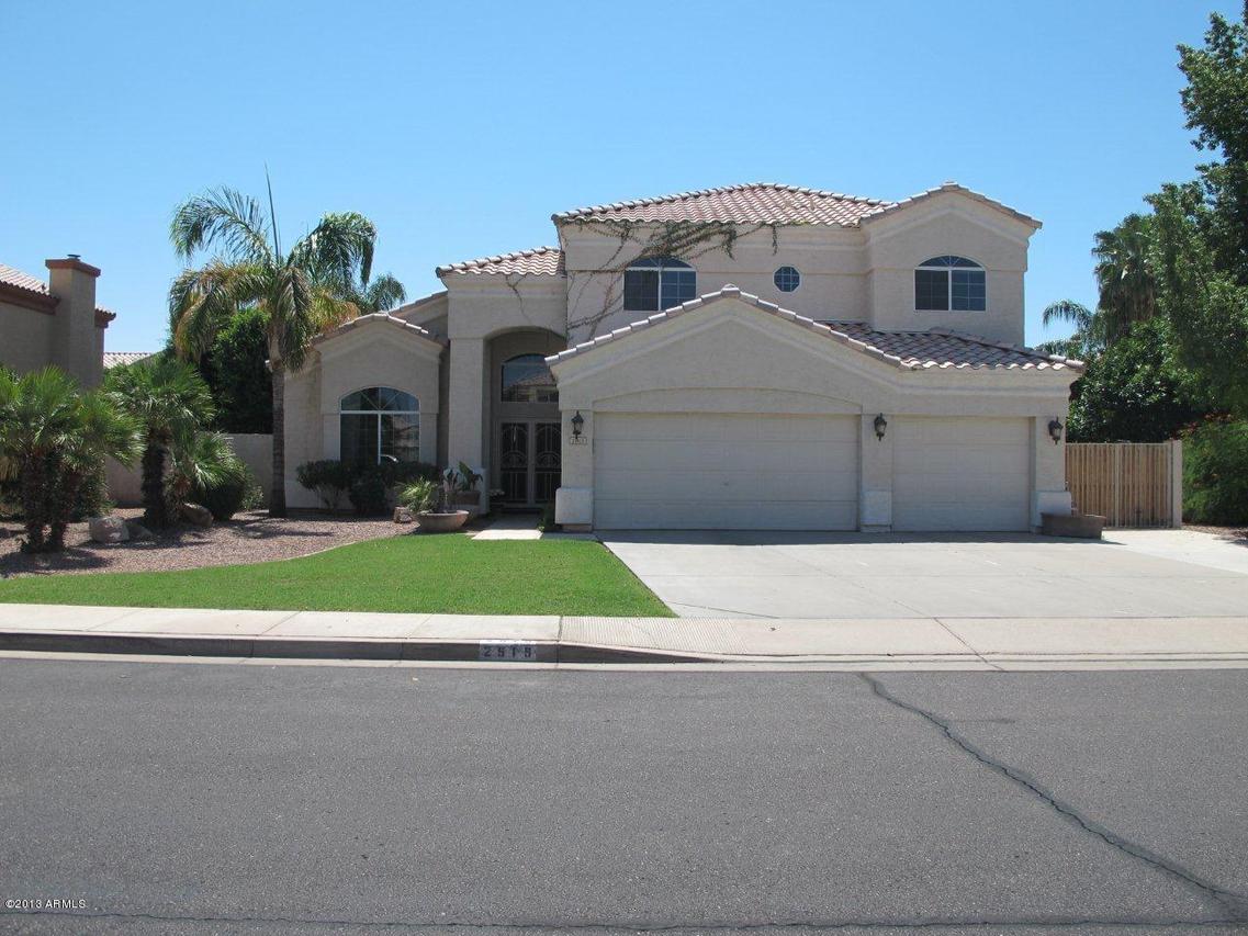 2919 E Fox St., Mesa, AZ 85213