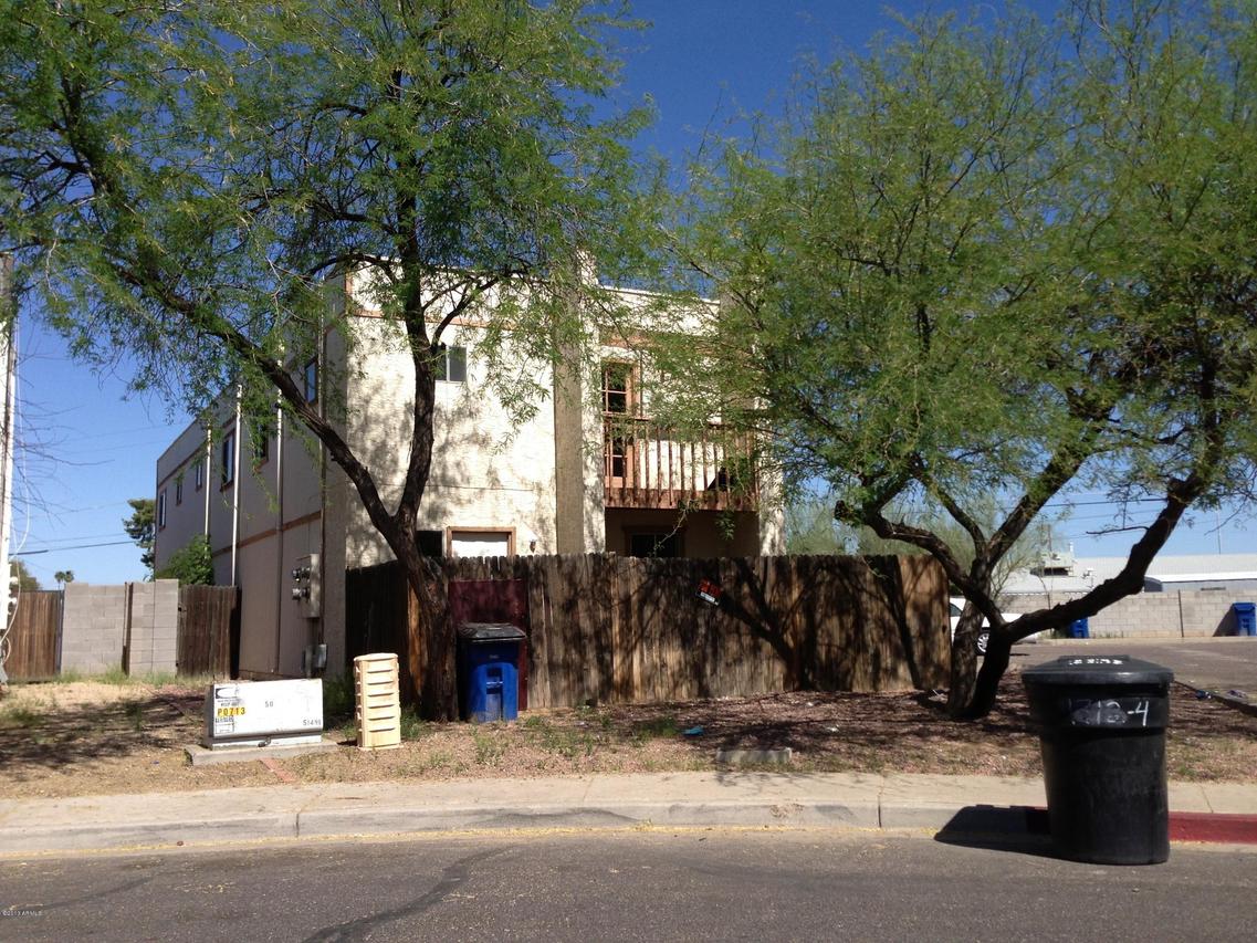 1712 E Pepper Cir., Mesa, AZ 85203