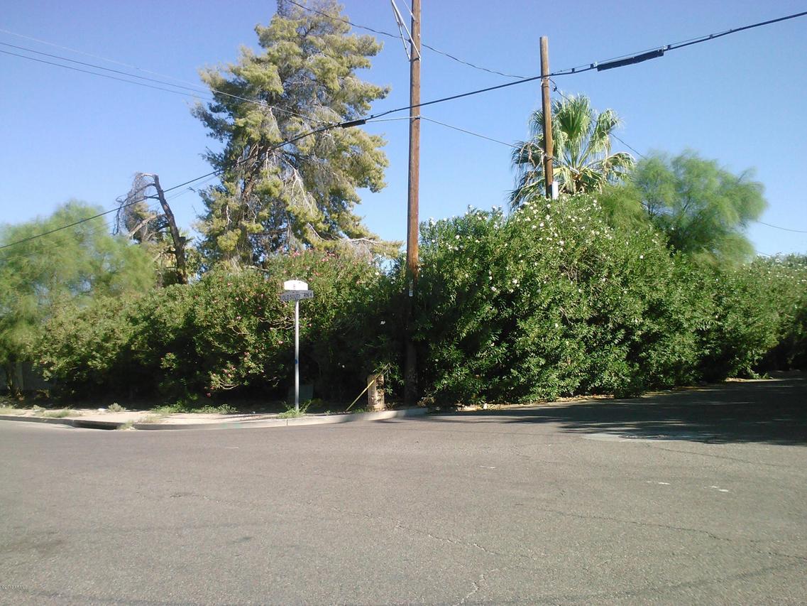 825 E Old Southern Ave., Phoenix, AZ 85042