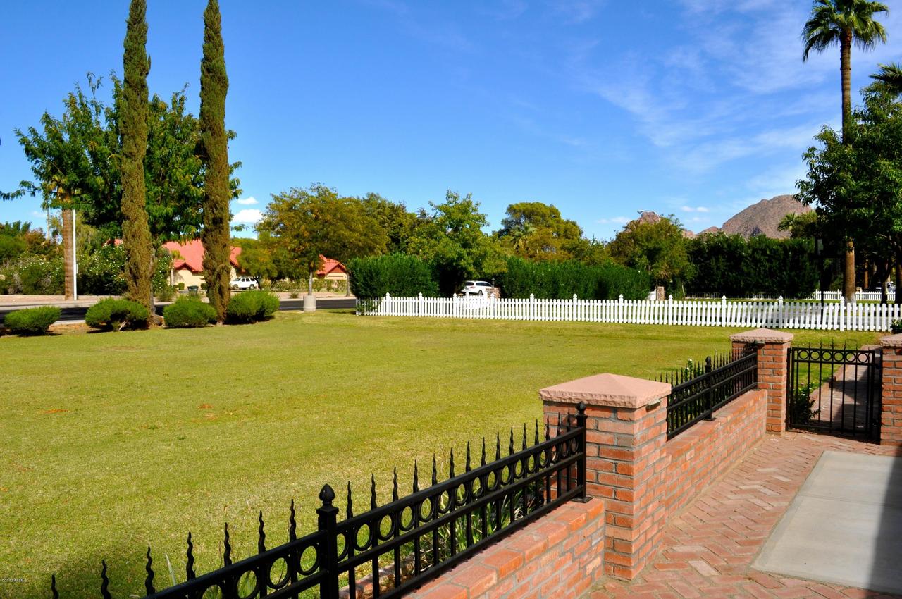 3701 E Camelback Rd., Phoenix, AZ 85018