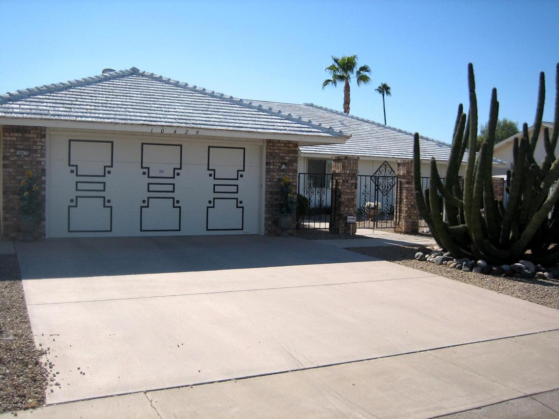 10425 W Willow Creek Cir., Sun City, AZ 85373