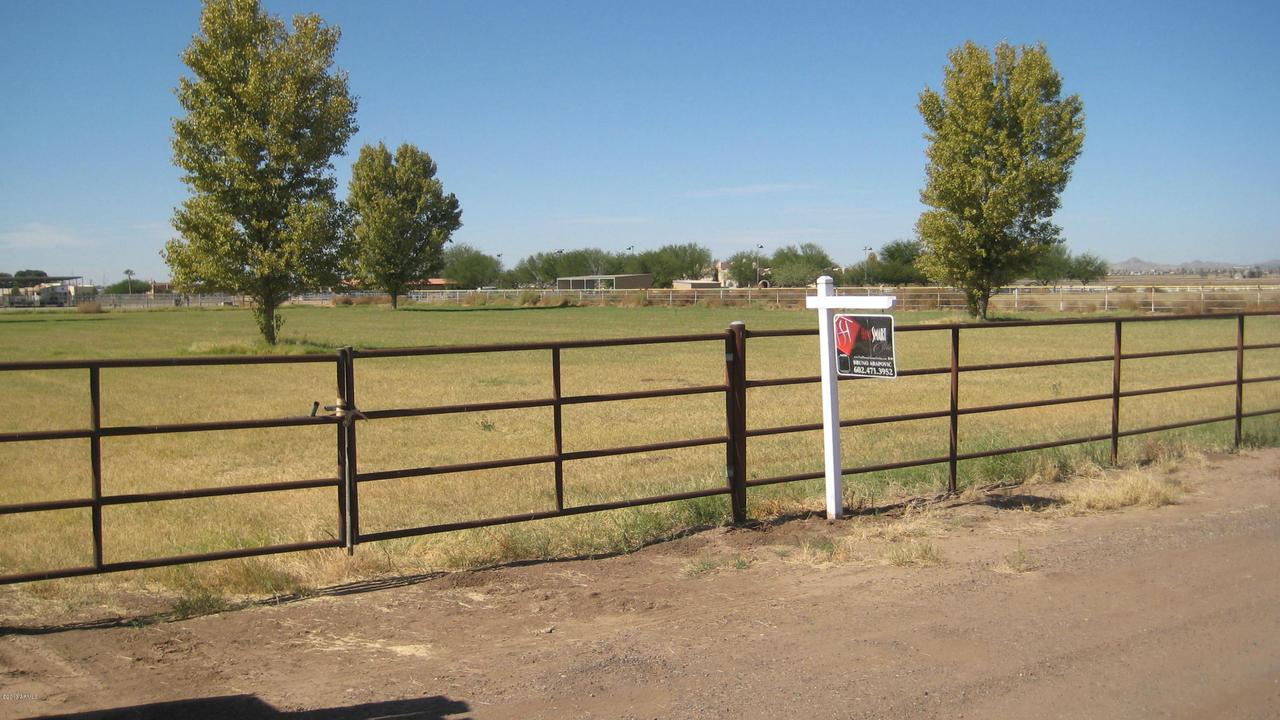 9015 S 230th Ave., Buckeye, AZ 85326
