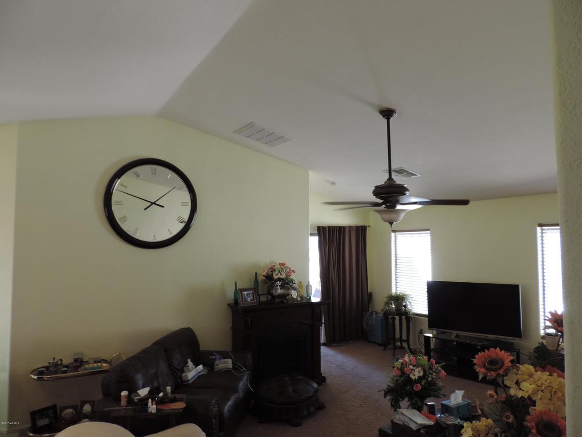 4174 E Aragonite Ln., San Tan Valley, AZ 85143