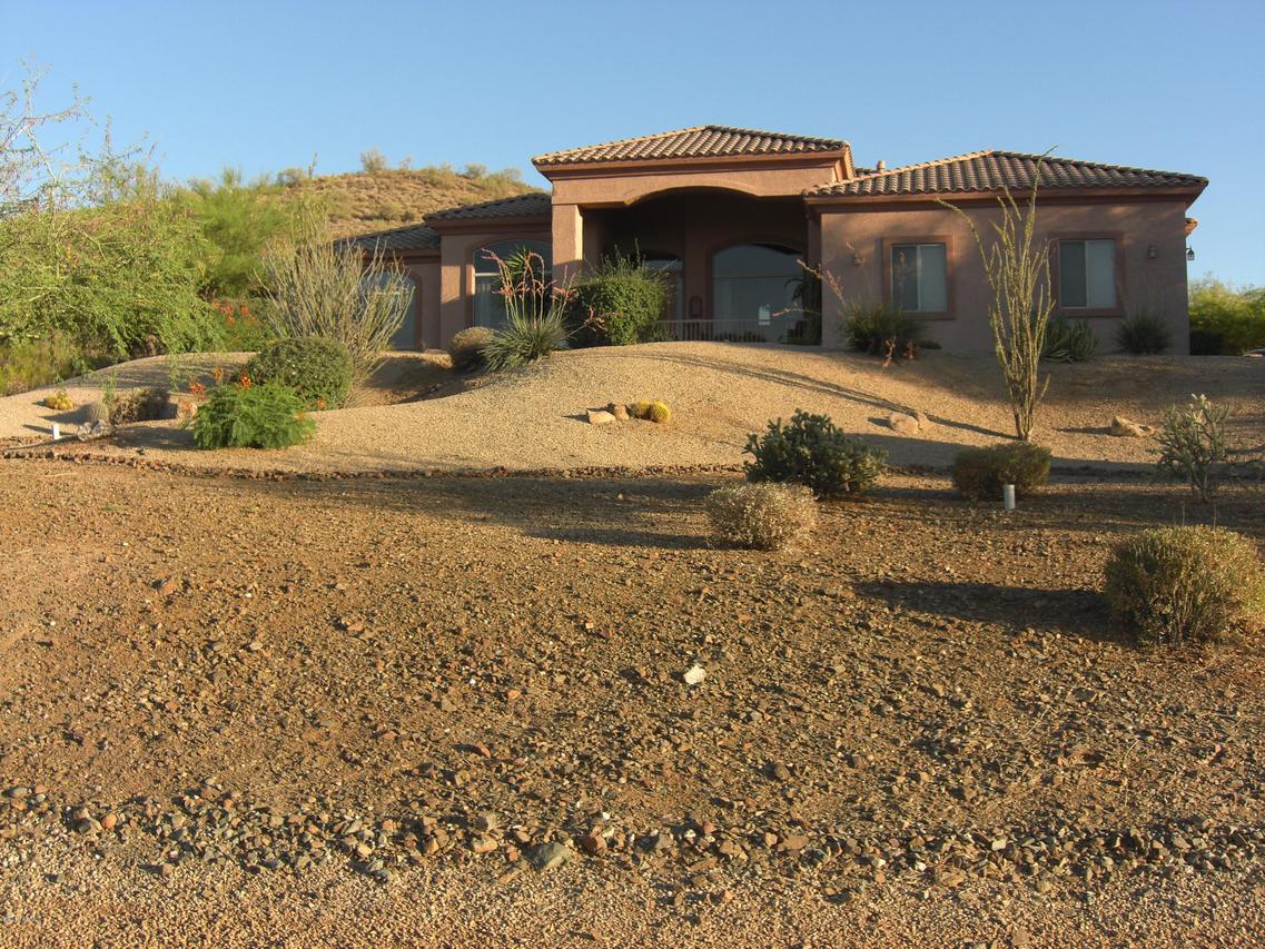 215 E Paint Your Wagon Tr., Phoenix, AZ 85085