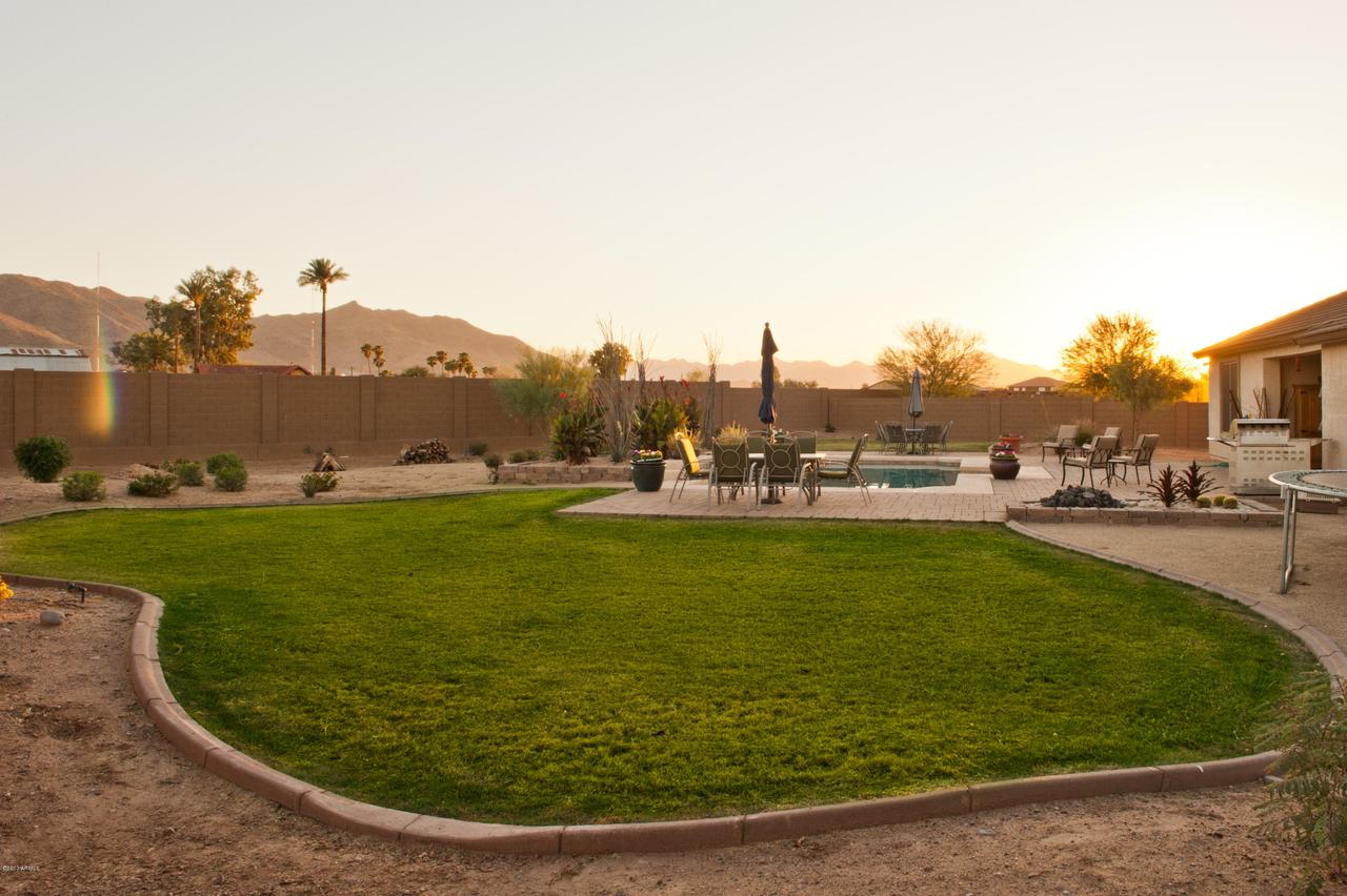 2107 W Desert Ln., Phoenix, AZ 85041