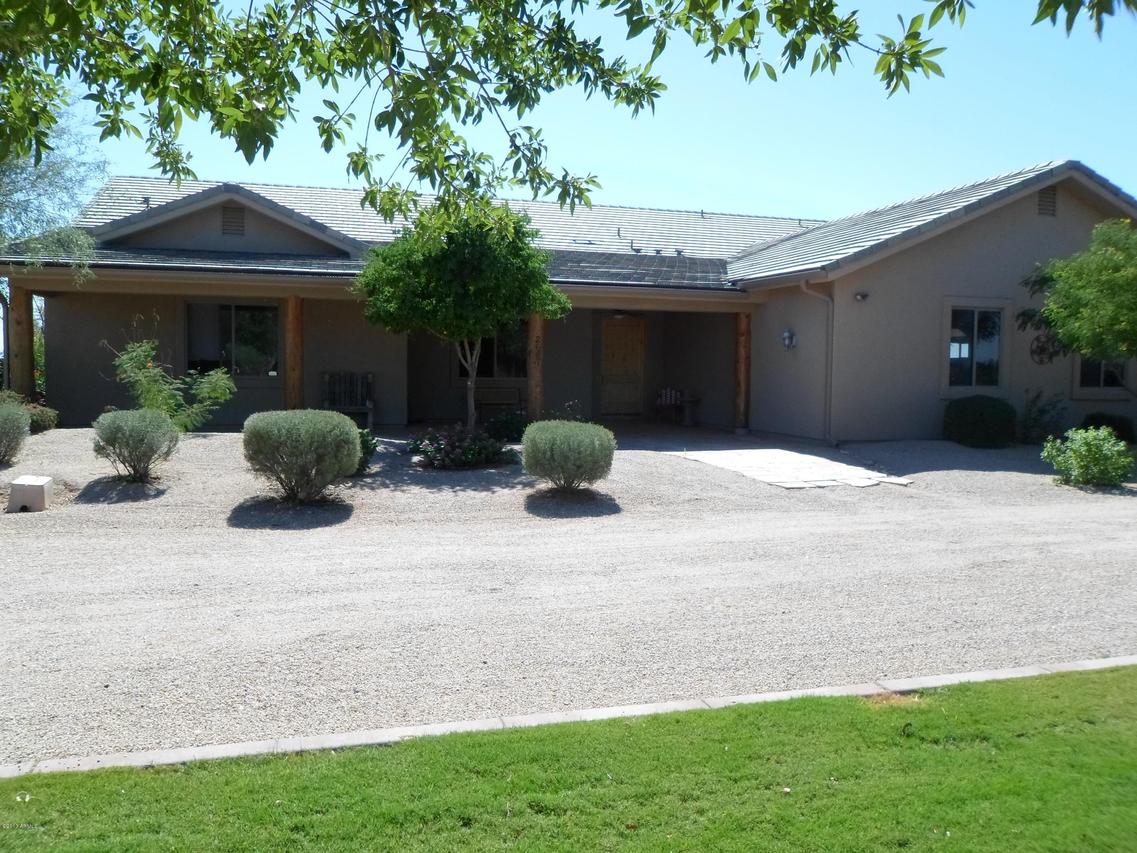 2687 E Caitlin Way, San Tan Valley, AZ 85140