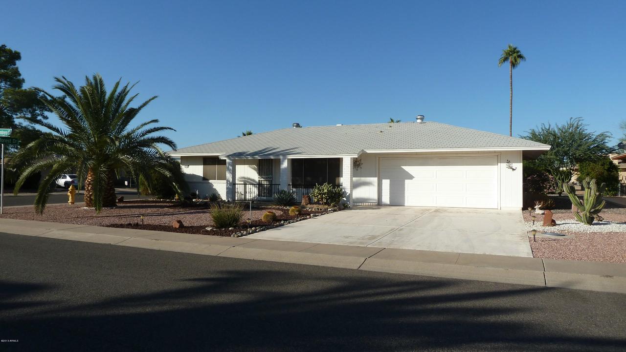 10146 W Sombrero Cir., Sun City, AZ 85373