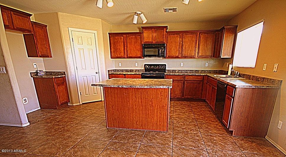 28148 N Crystal Ln., San Tan Valley, AZ 85143