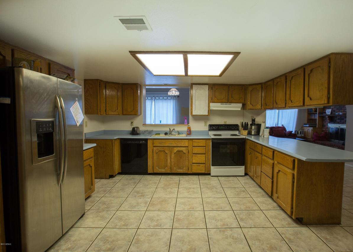 1421 N Sunset Dr., Tempe, AZ 85288