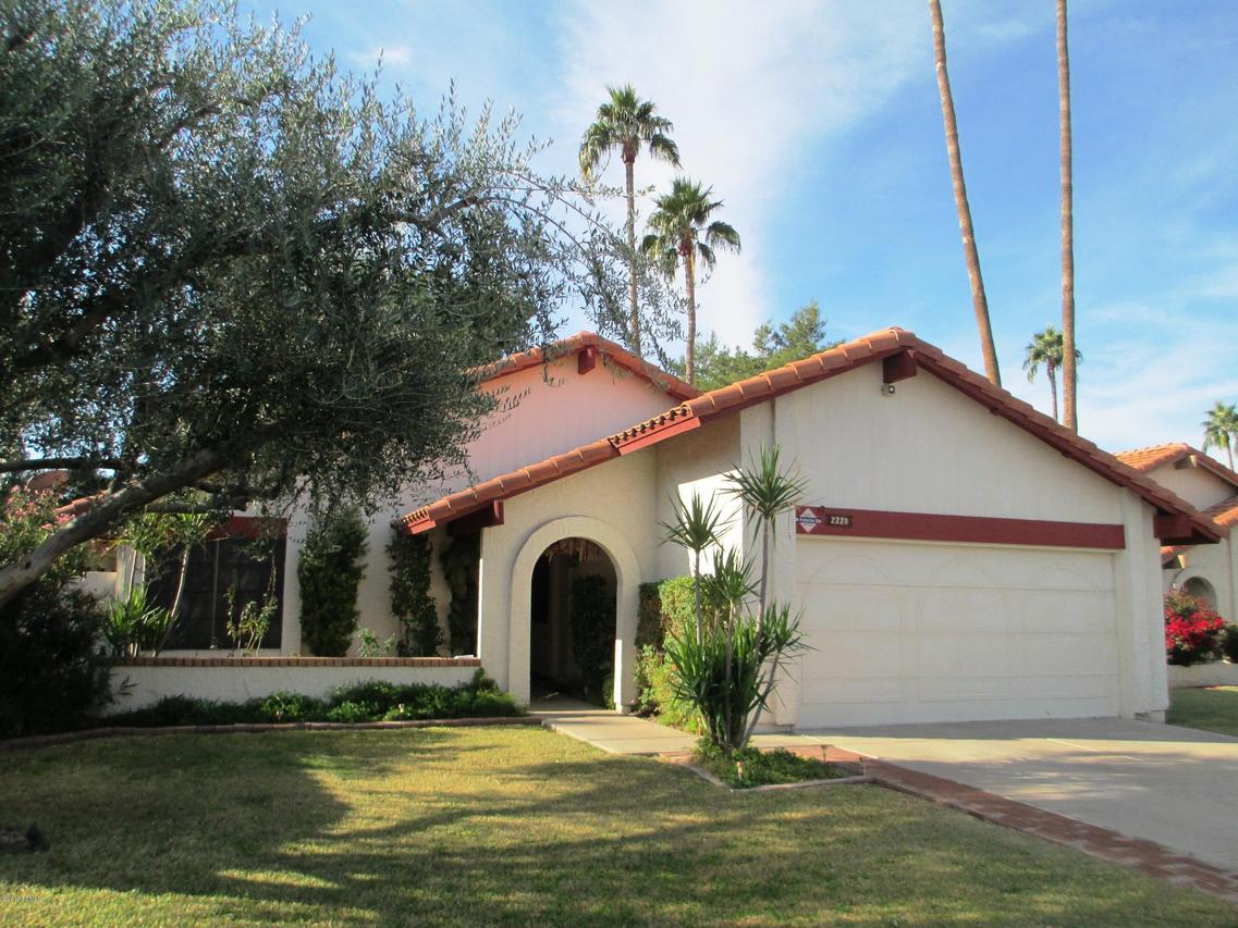2220 S Catarina, Mesa, AZ 85202
