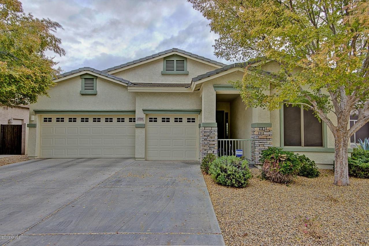 2706 E Carson Rd., Phoenix, AZ 85042