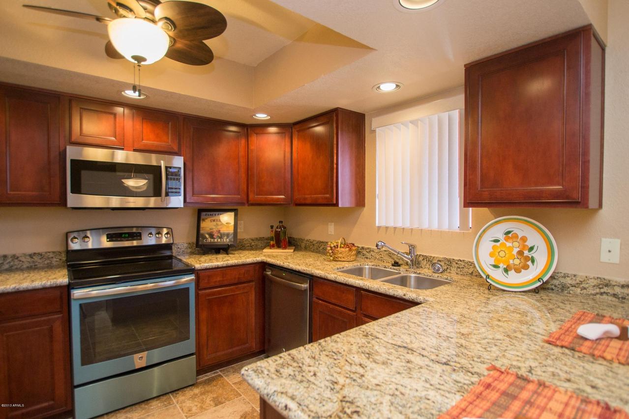 12222 N Paradise Village Pkwy. #232, Phoenix, AZ 85032