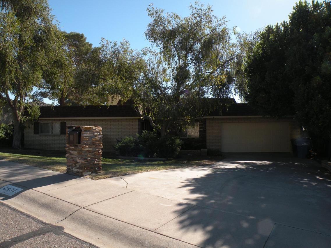 2431 E Lincoln Cir., Phoenix, AZ 85016