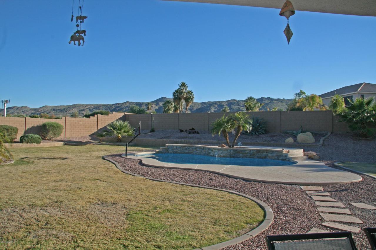 1833 E Beautiful Ln., Phoenix, AZ 85042
