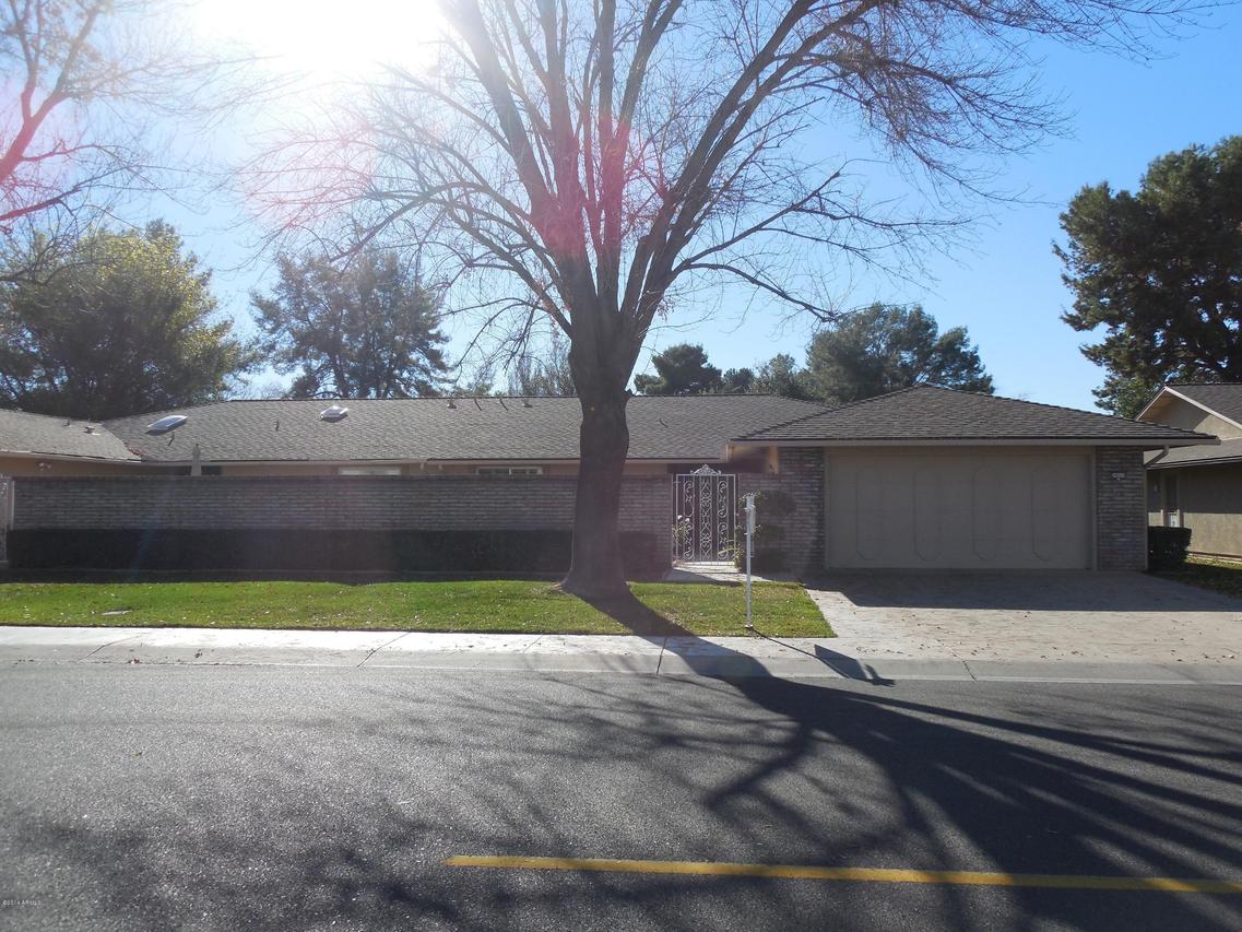 10111 W Saddle Ridge Dr., Sun City, AZ 85373