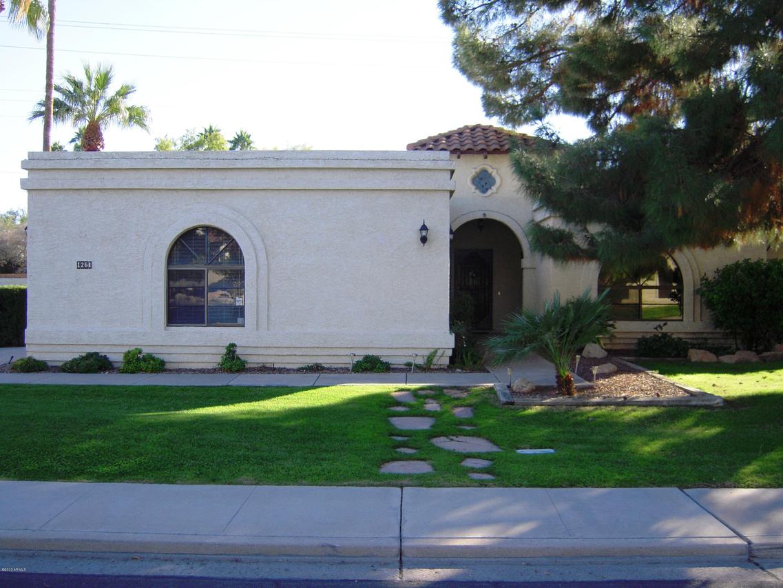 1261 E Greenway Cir., Mesa, AZ 85203