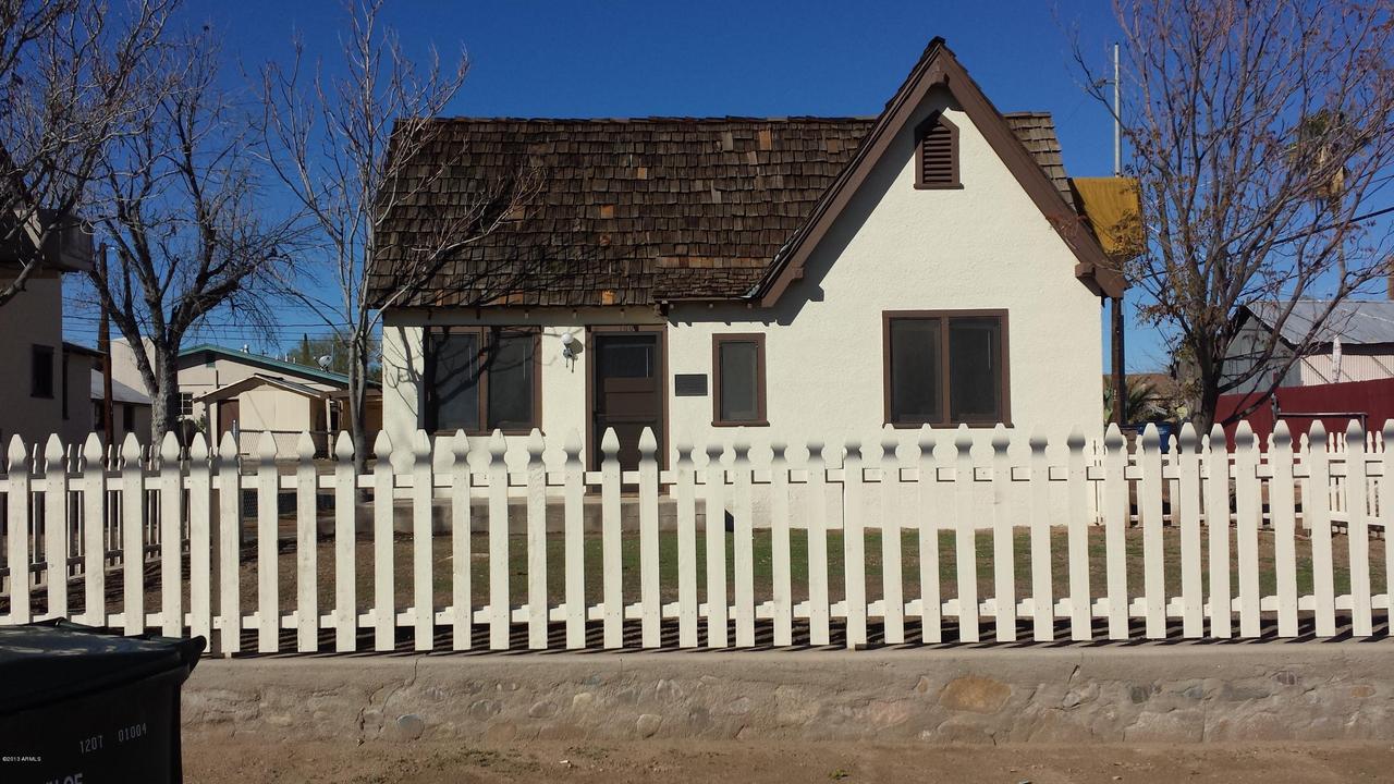 160 E Apache St., Wickenburg, AZ 85390