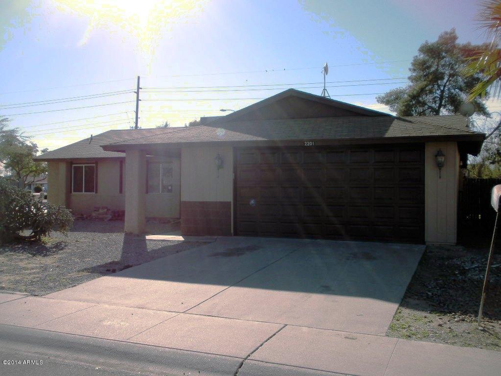2201 W Bentrup St., Chandler, AZ 85224