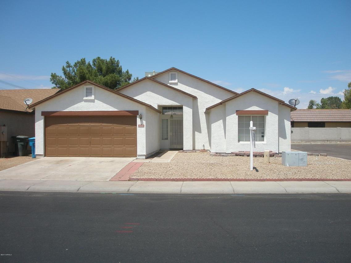 9040 W Highland Ave., Phoenix, AZ 85037