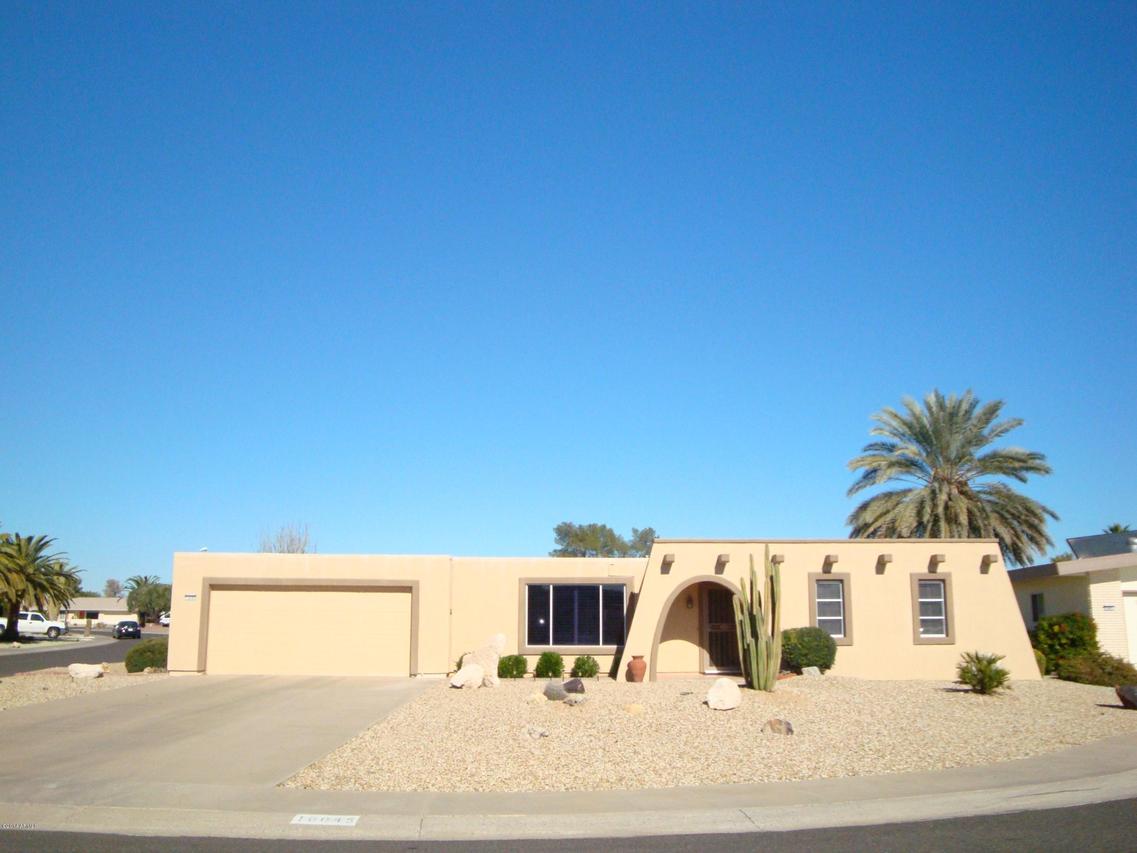 16045 N Meadow Park Dr., Sun City, AZ 85351