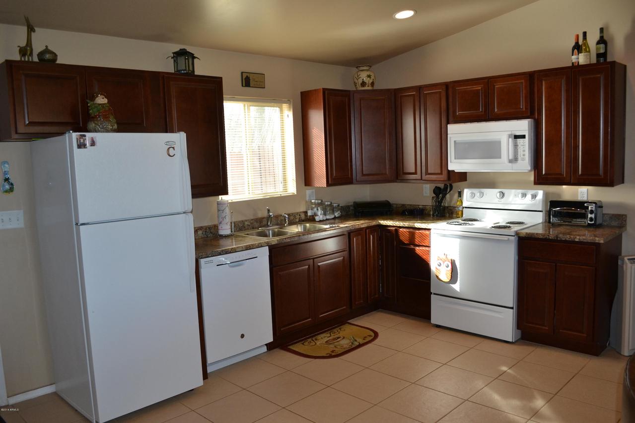 2949 W Twin Peaks Ln., New River, AZ 85087