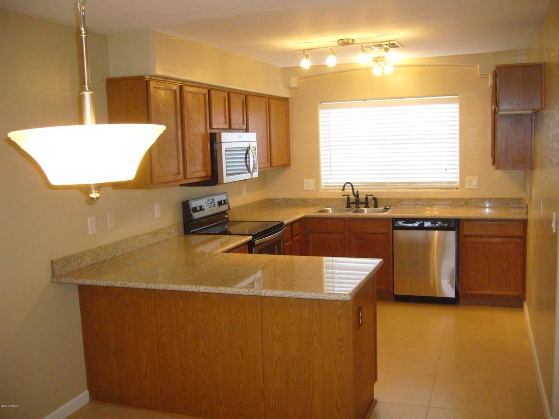 7236 S 2nd Ln., Phoenix, AZ 85041