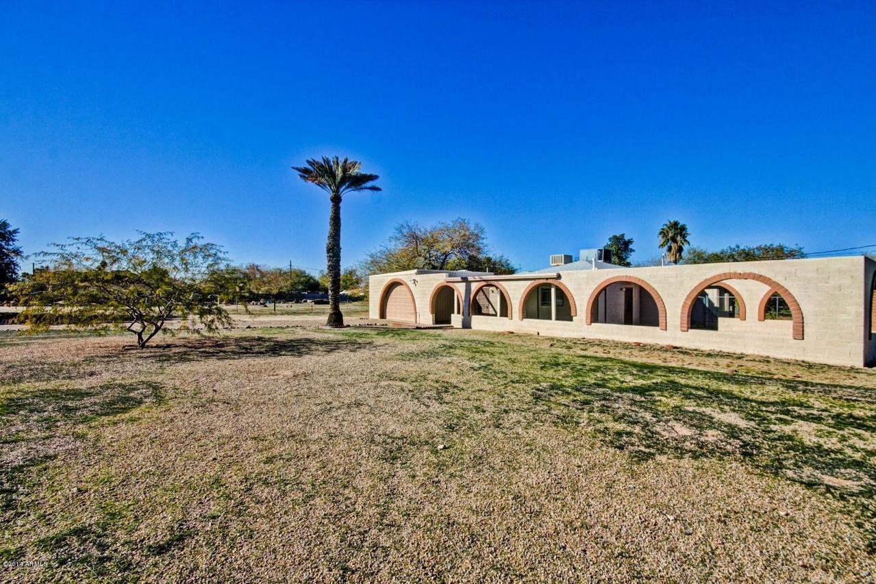 8202 S 9th St., Phoenix, AZ 85042