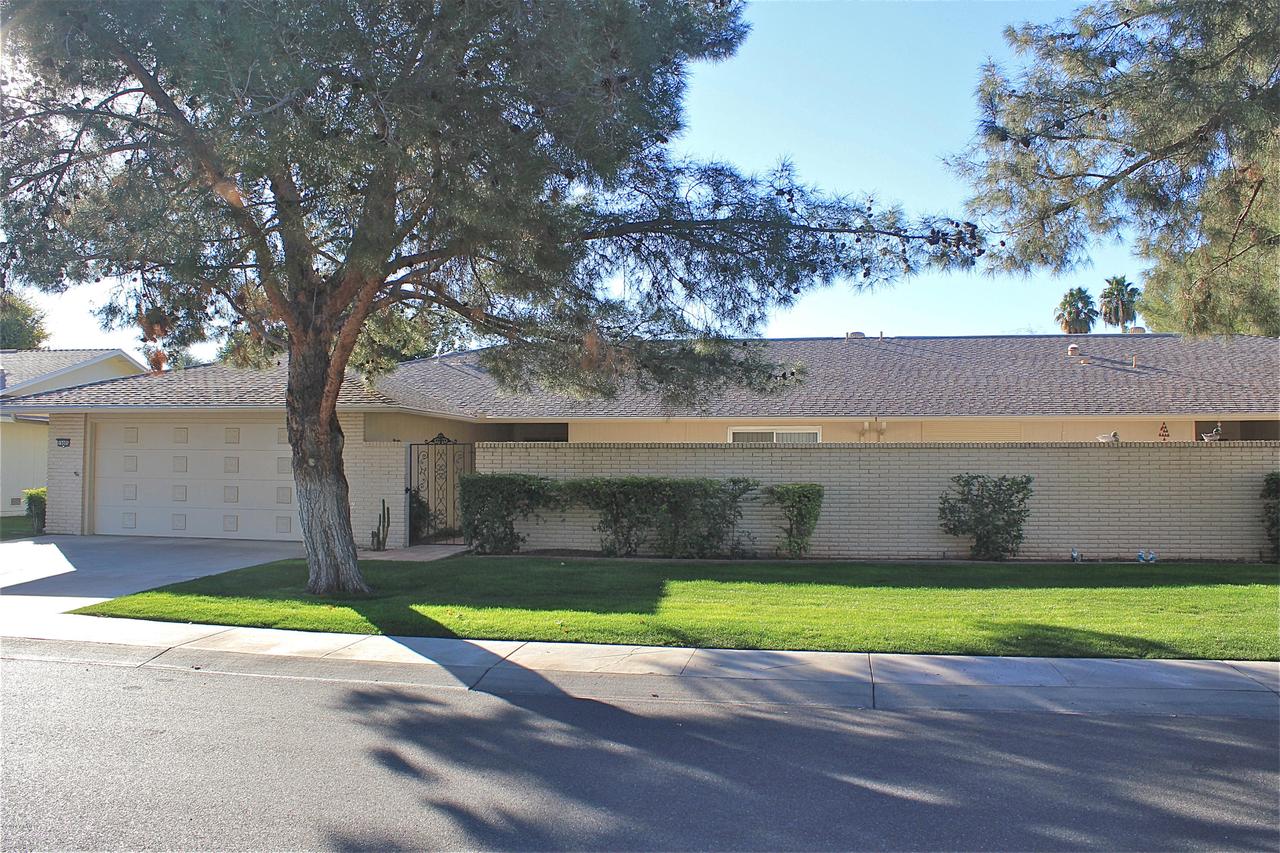 19005 N Signal Butte Cir., Sun City, AZ 85373
