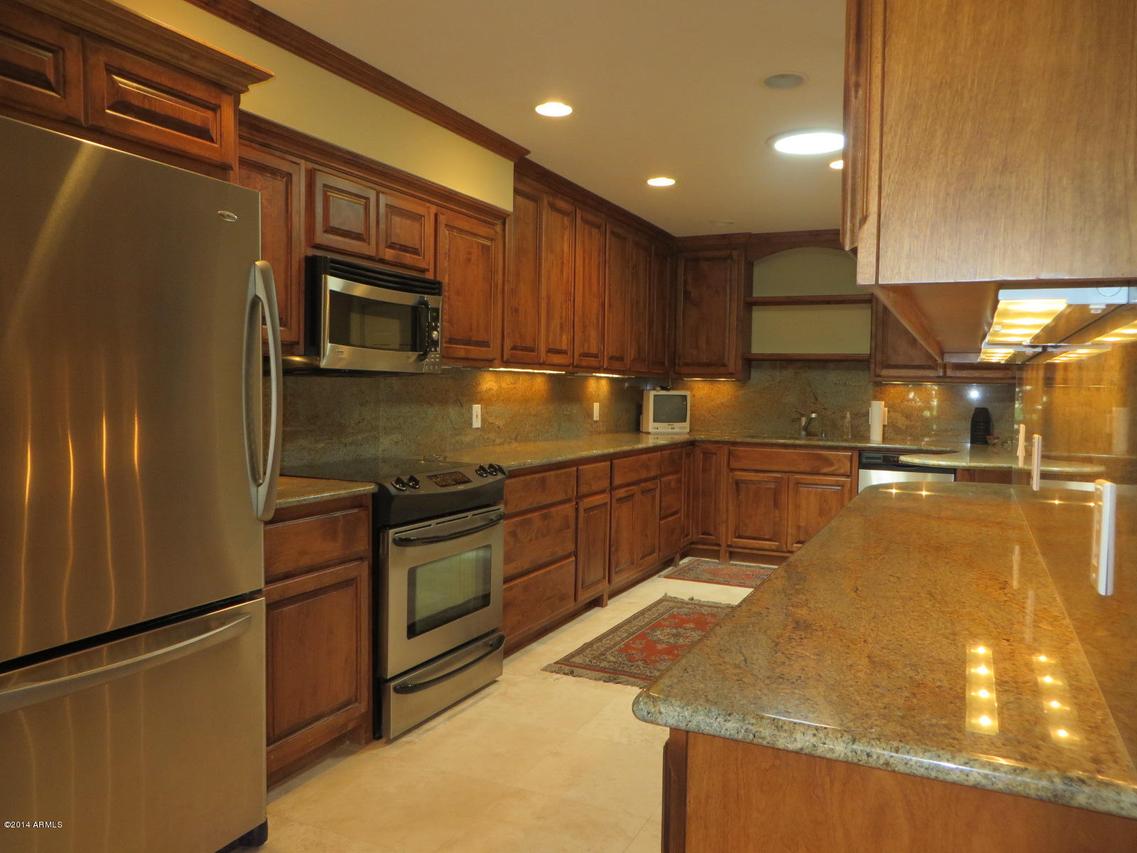 2502 E Crittenden Ln., Phoenix, AZ 85016