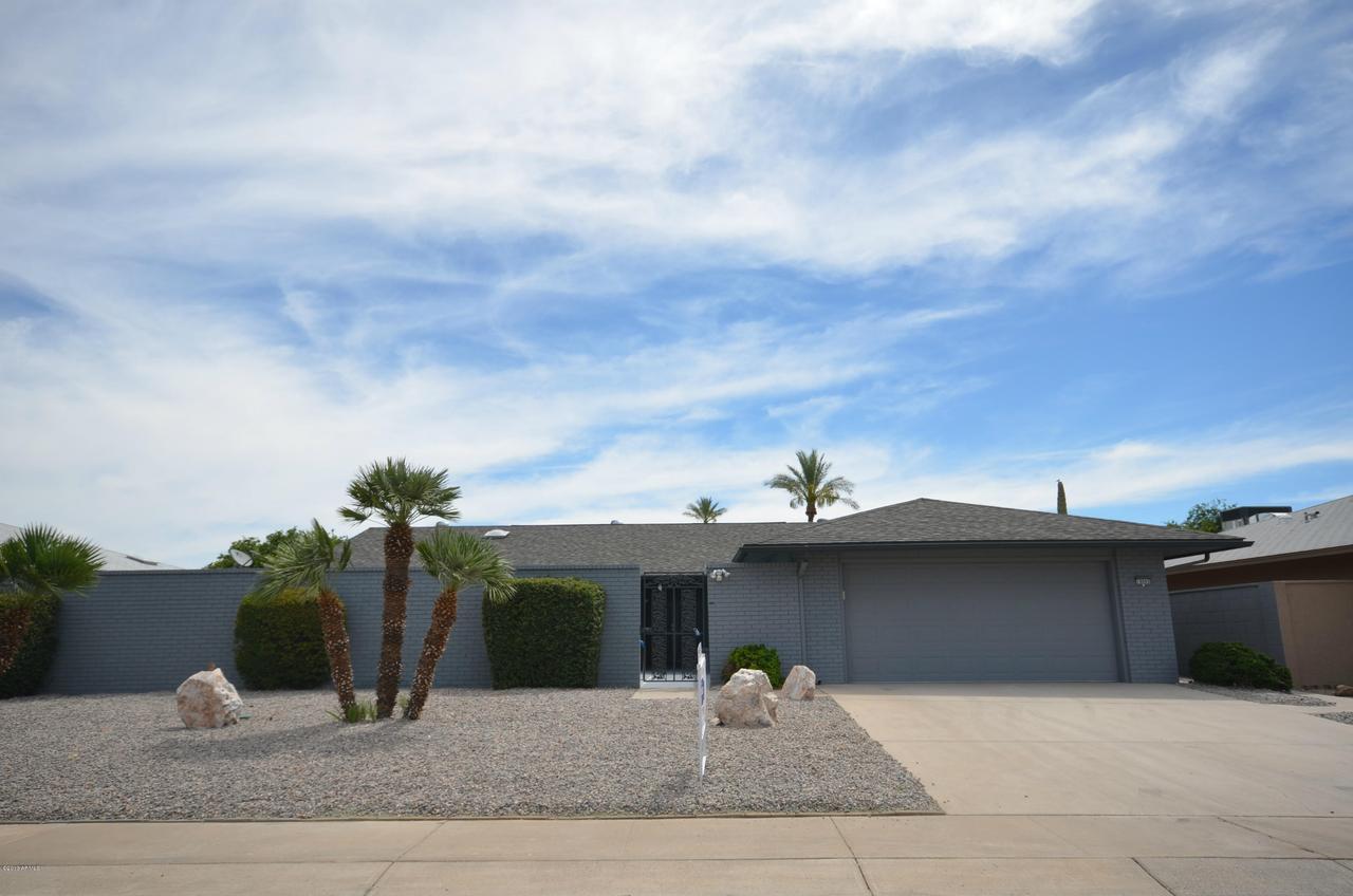 19005 N Welk Dr., Sun City, AZ 85373