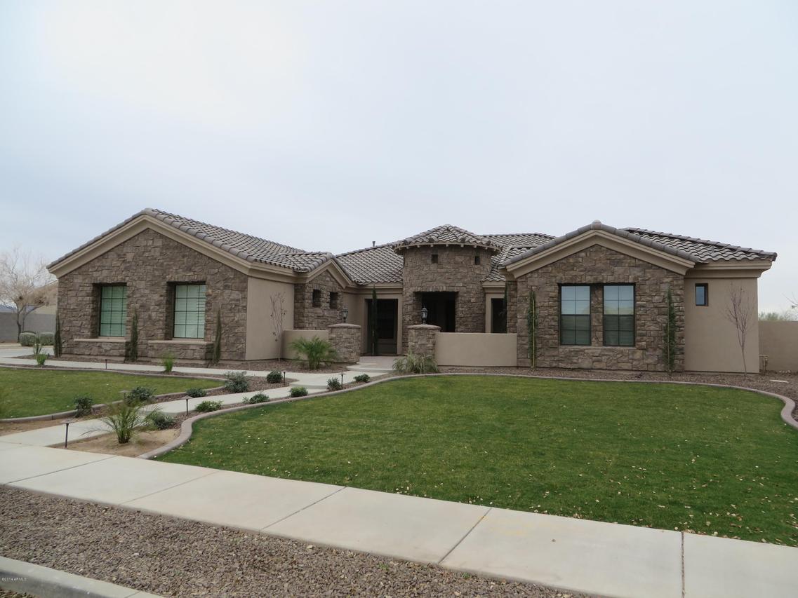 7132 E Halifax Cir., Mesa, AZ 85207