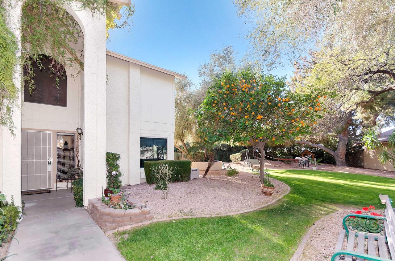 2129 S Las Palmas Cir., Mesa, AZ 85202