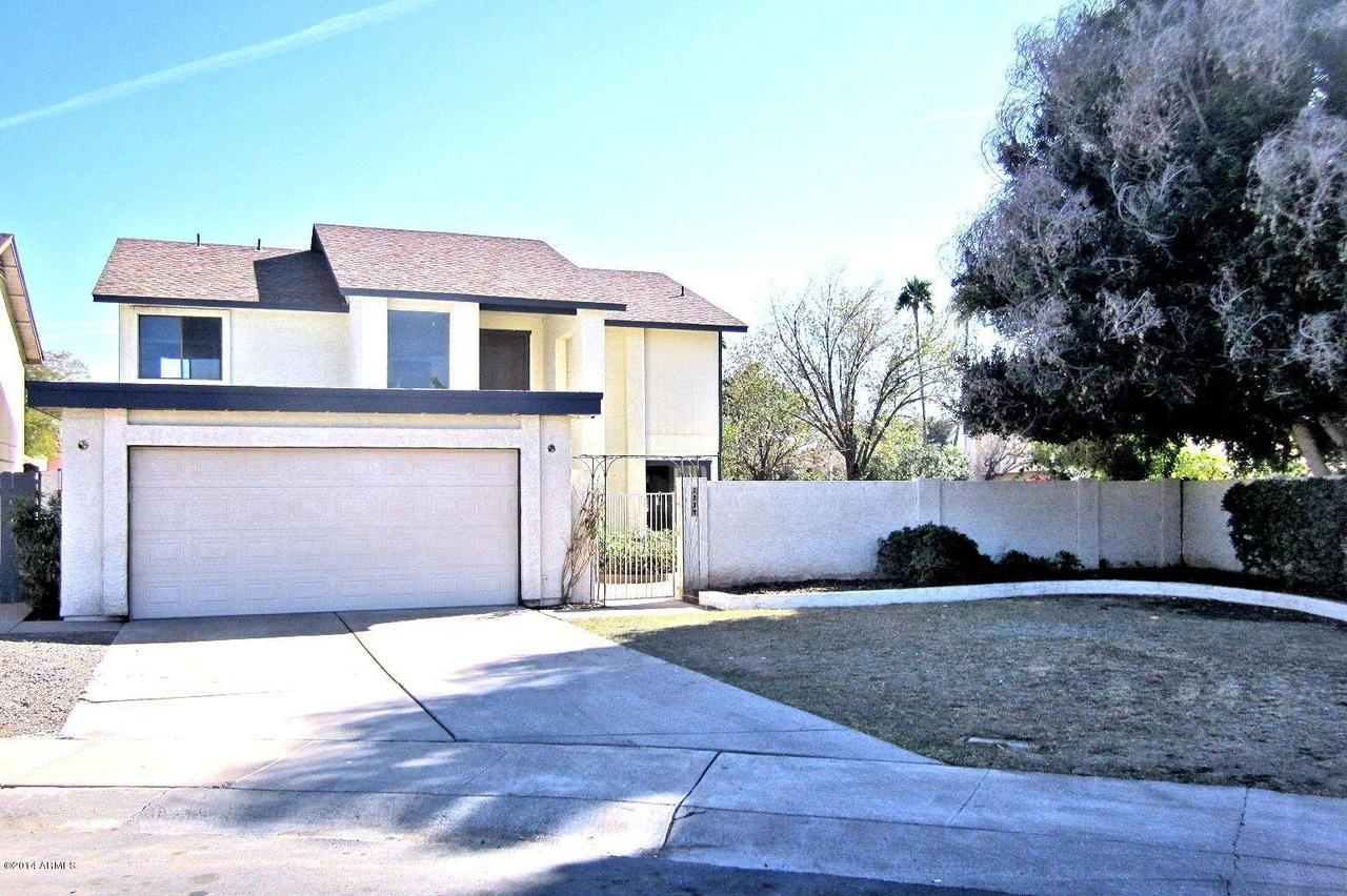 2237 S Las Palmas Cir., Mesa, AZ 85202