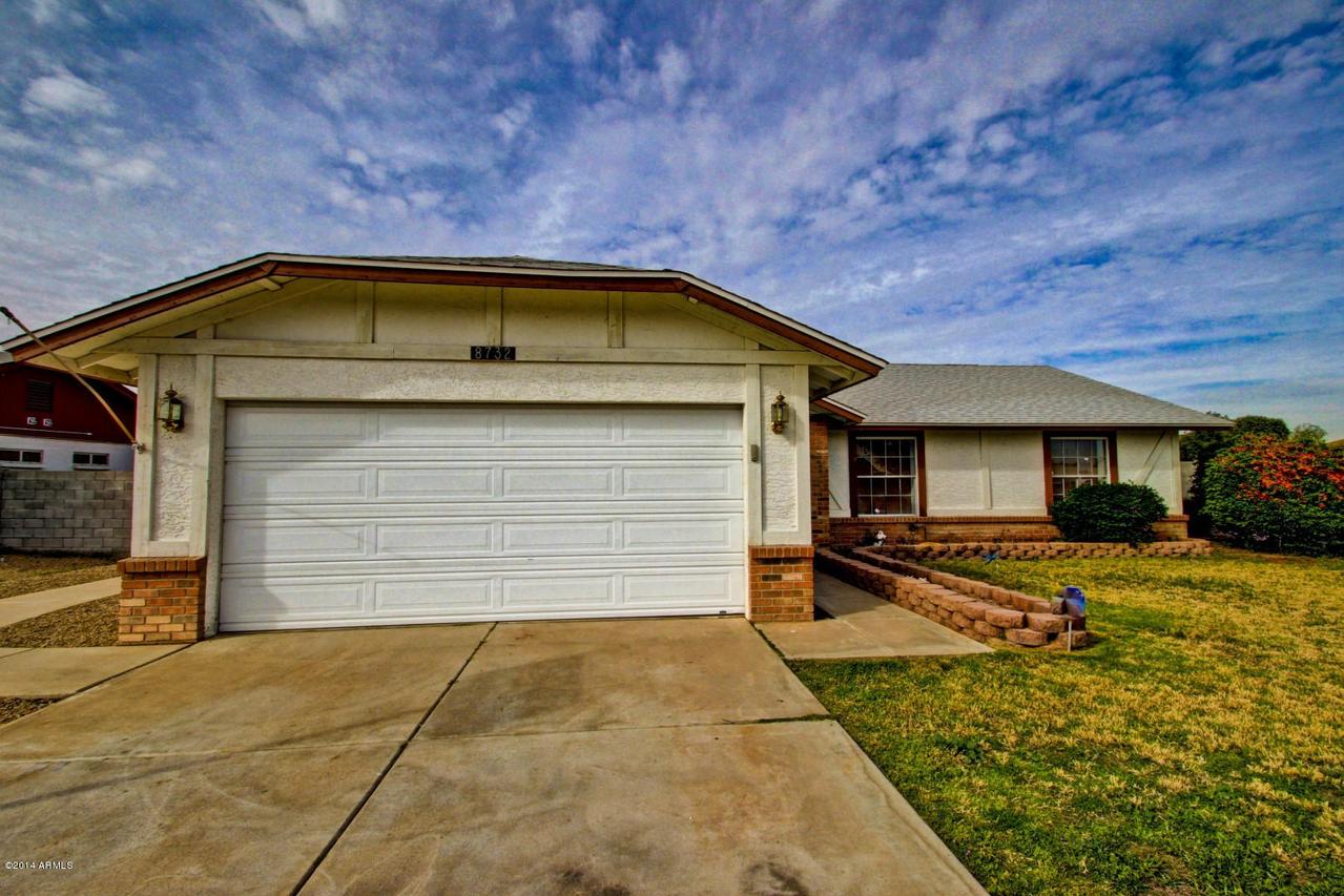 8732 N 83rd Dr., Peoria, AZ 85345