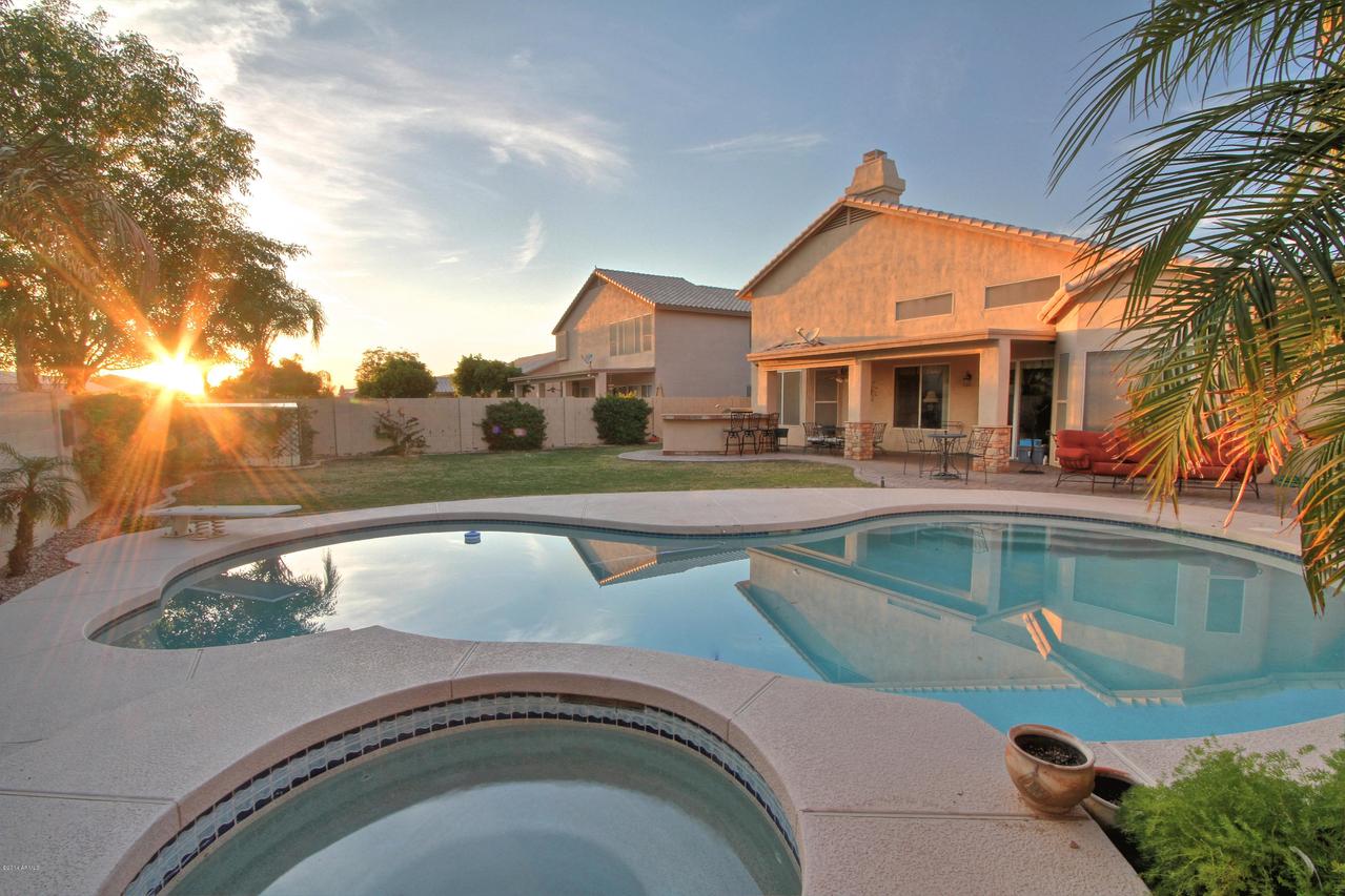 7149 W Willow Ave., Peoria, AZ 85381