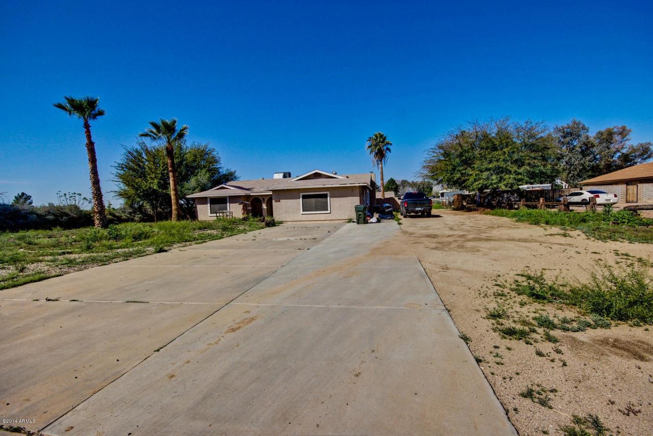 7226 N 173rd Ave., Waddell, AZ 85355