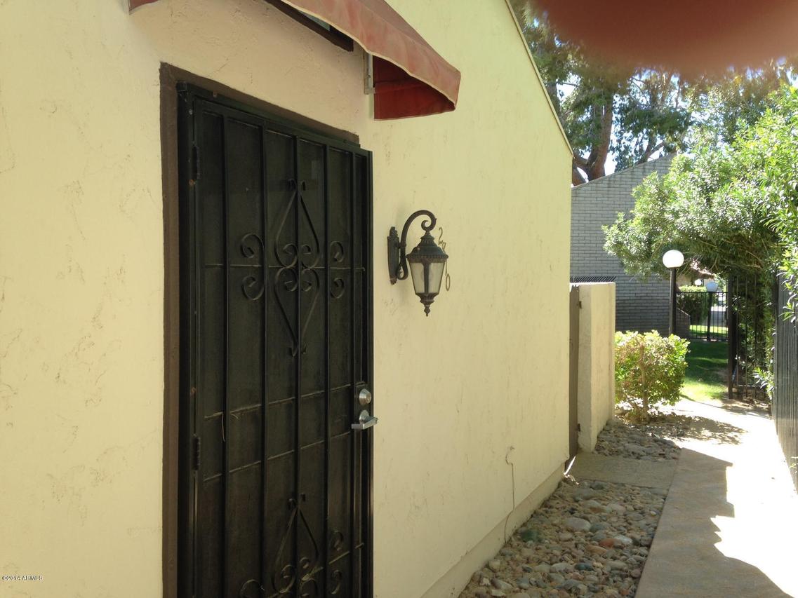 2810 E Glenrosa Ave. #14, Phoenix, AZ 85016