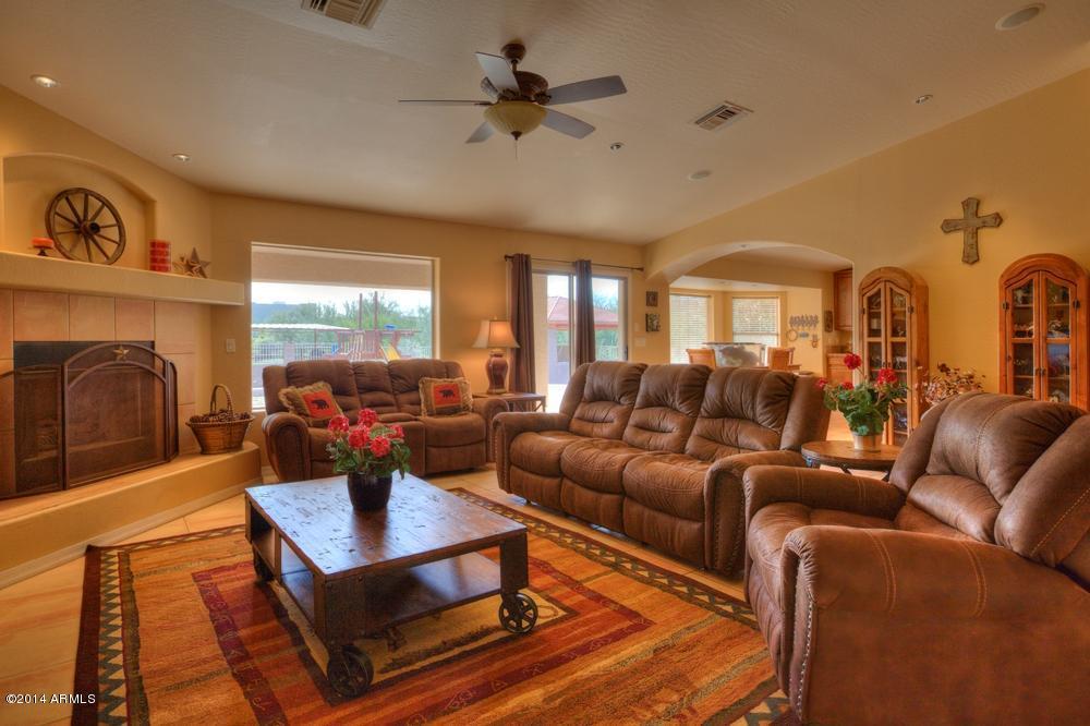 39627 N 5th Ave., Phoenix, AZ 85086