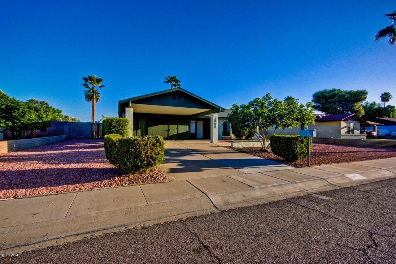 2008 W Greenbriar Dr., Phoenix, AZ 85023