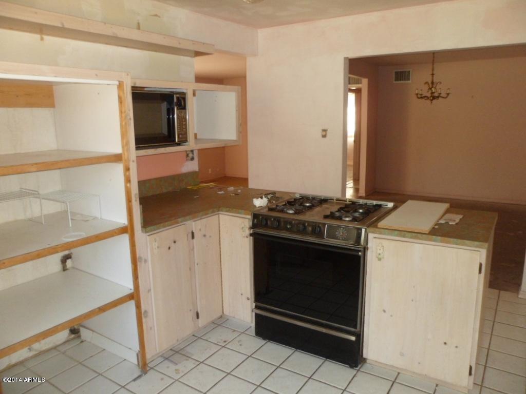 4140 E Sells Dr. #109, Phoenix, AZ 85018