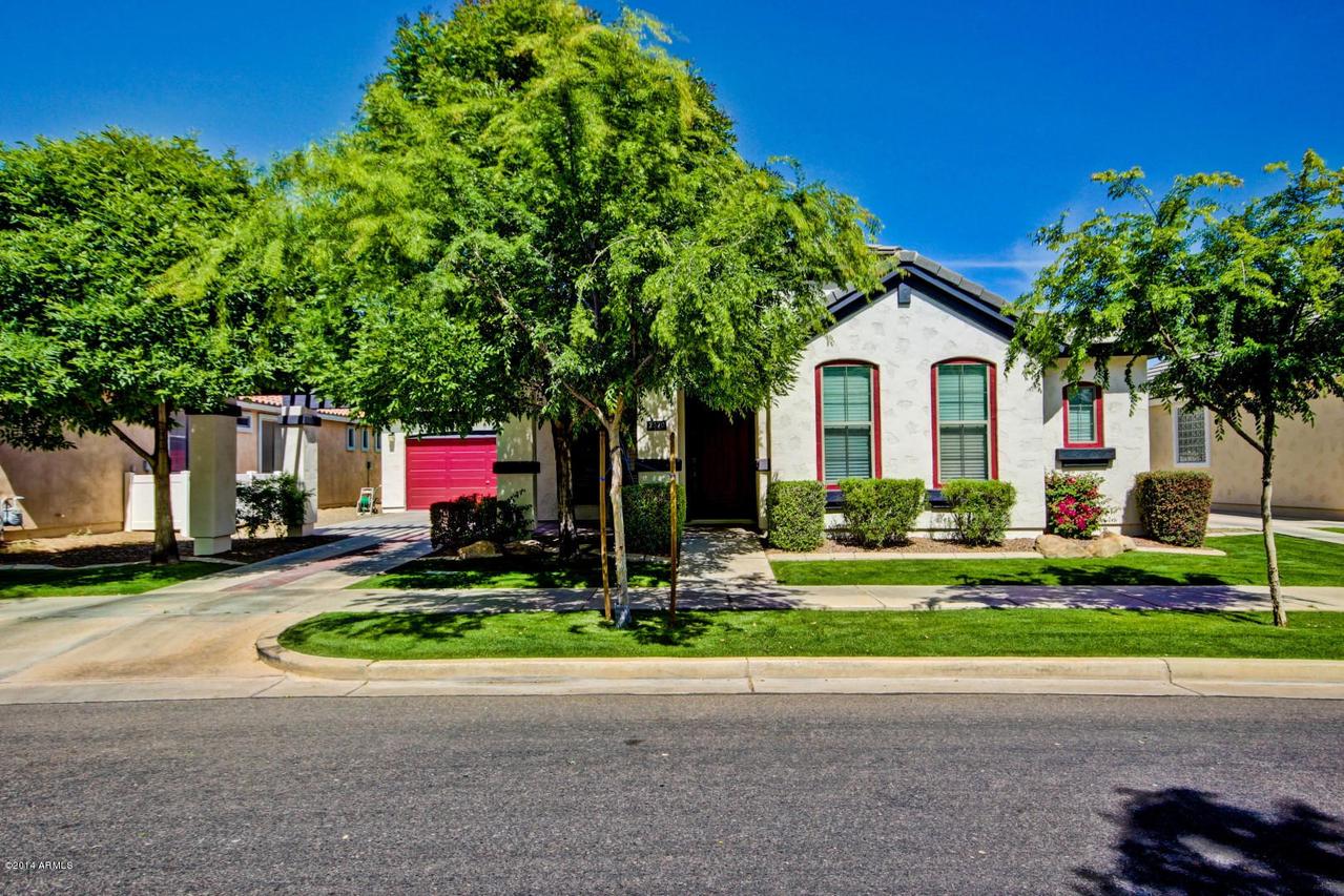 2670 E Tamarisk St., Gilbert, AZ 85296