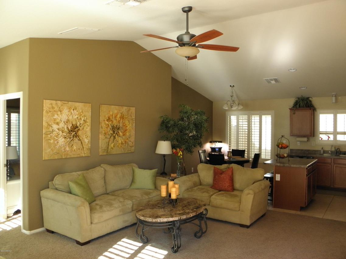 4036 E Hematite Ln., San Tan Valley, AZ 85143