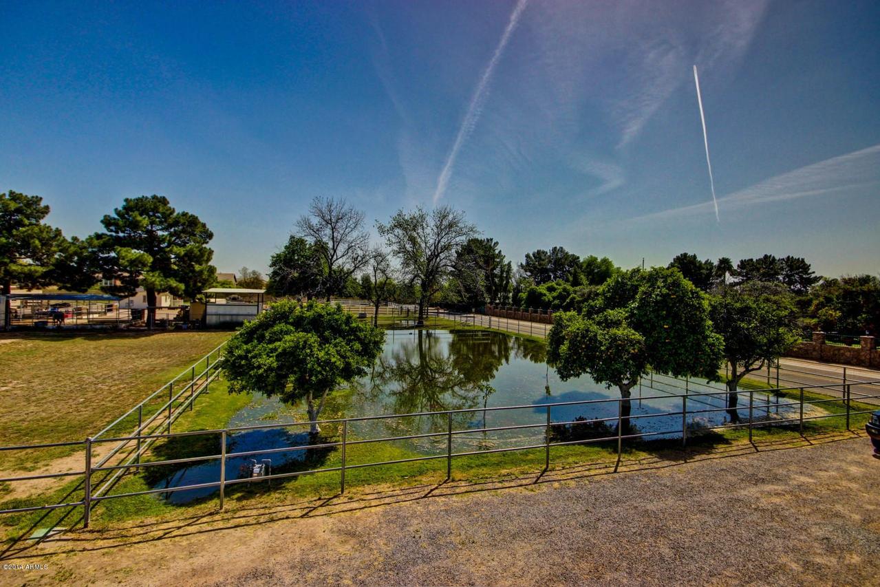 1280 W Caroline Ln., Tempe, AZ 85284