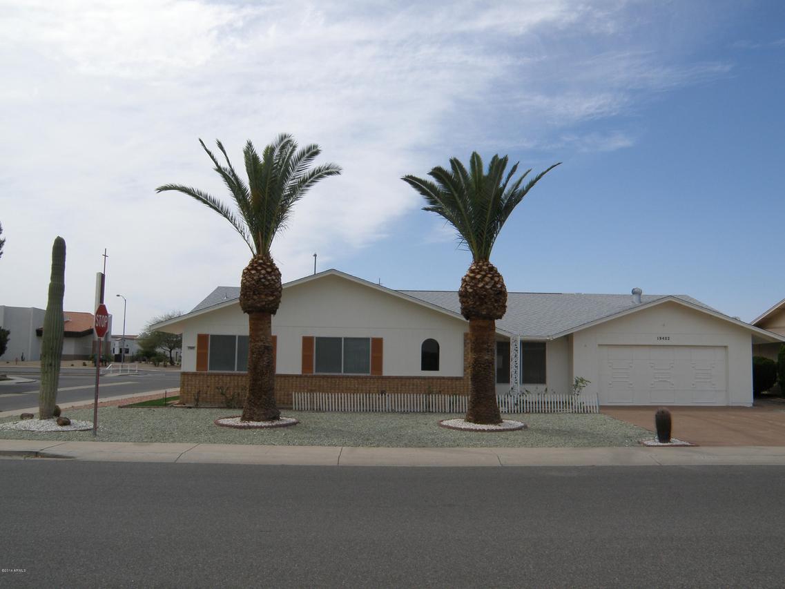 19402 N Lake Forest Dr., Sun City, AZ 85373